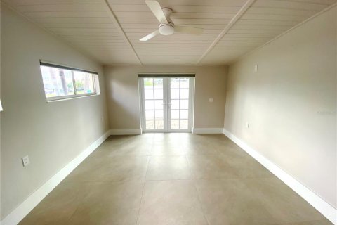 Villa ou maison à louer à Treasure Island, Floride: 3 chambres, 201.78 m2 № 2377759 - photo 30