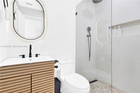 House in Miami, Florida 4 bedrooms, 113.71 sq.m. № 2066390 - photo 19