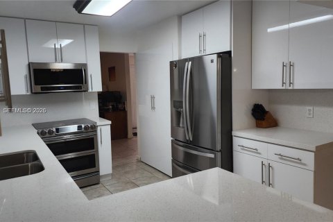 Casa en venta en Davie, Florida, 3 dormitorios, 183.2 m2 № 2056552 - foto 3