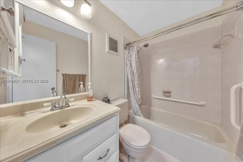 Casa en venta en Davie, Florida, 3 dormitorios, 183.2 m2 № 2056552 - foto 22