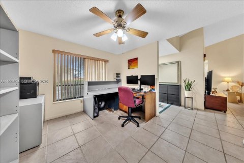 Casa en venta en Davie, Florida, 3 dormitorios, 183.2 m2 № 2056552 - foto 13