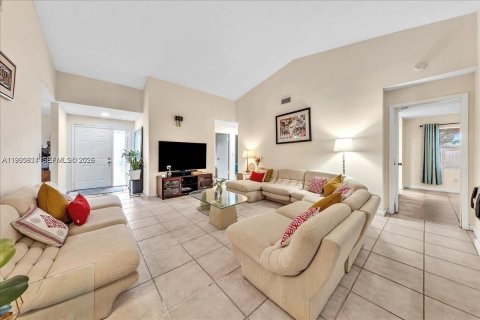 Casa en venta en Davie, Florida, 3 dormitorios, 183.2 m2 № 2056552 - foto 8