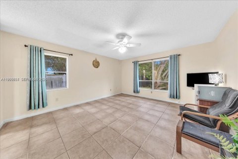 Casa en venta en Davie, Florida, 3 dormitorios, 183.2 m2 № 2056552 - foto 17
