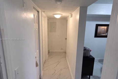 Copropriété à louer à Pembroke Pines, Floride: 2 chambres, 101.36 m2 № 1992034 - photo 21