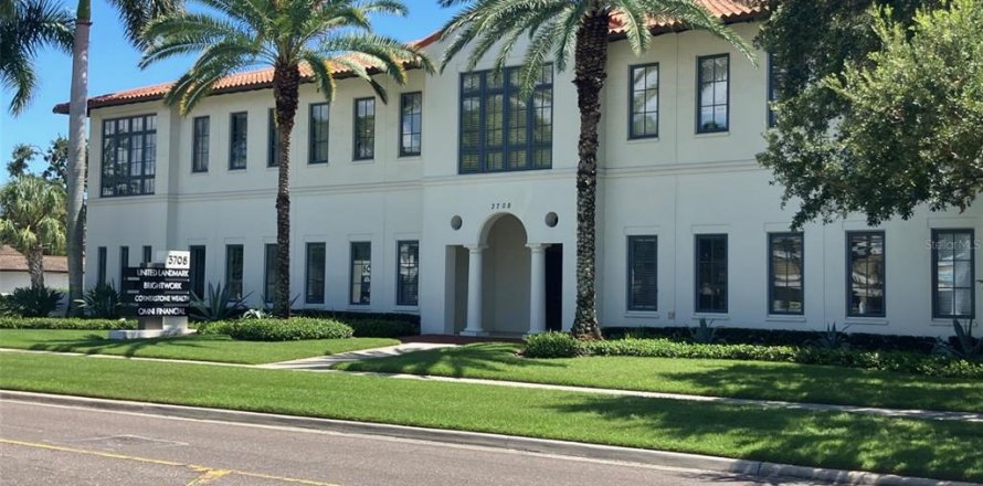 Commercial property in Tampa, Florida 230.96 sq.m. № 2395904