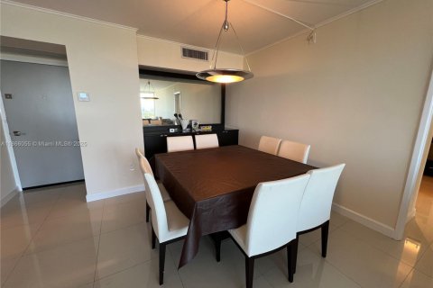 Condominio en alquiler en Aventura, Florida, 2 dormitorios, 94.95 m2 № 1928062 - foto 5