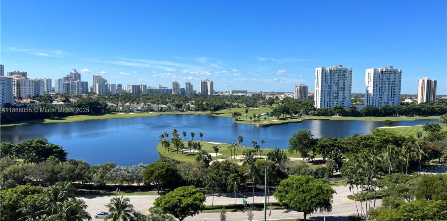 Condominio en Aventura, Florida, 2 dormitorios № 1928062