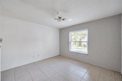 Condo in Palm Harbor, Florida, 2 bedrooms № 2098344 - photo 7