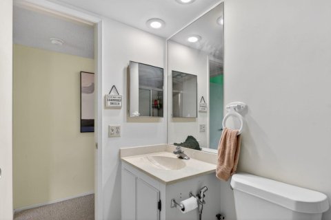 Condo in Pompano Beach, Florida, 3 bedrooms  № 2182820 - photo 21