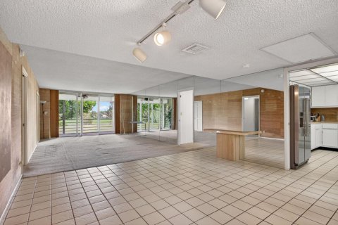 Condo in Pompano Beach, Florida, 3 bedrooms  № 2182820 - photo 9