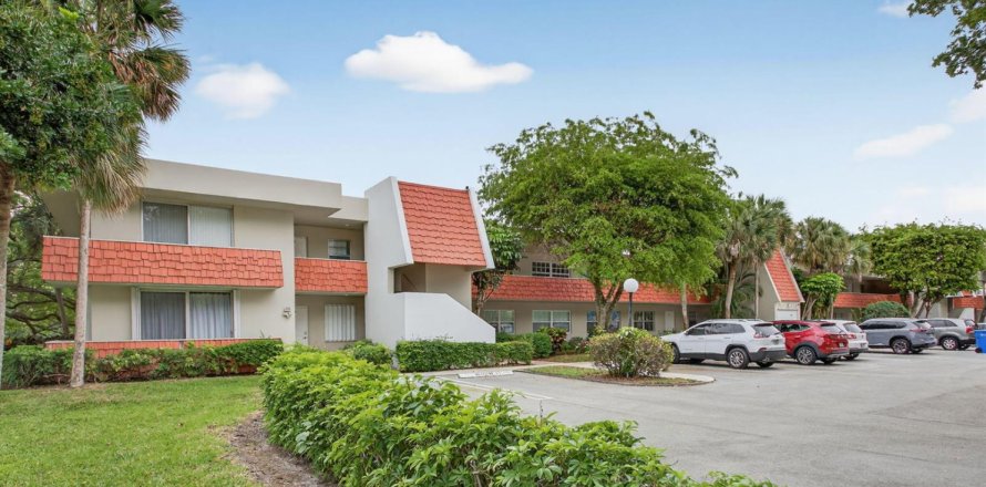 Condo in Pompano Beach, Florida, 3 bedrooms  № 2182820