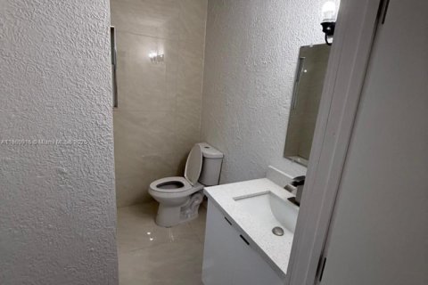 Commercial property in St. Lucie, Florida 178.37 sq.m. № 1979555 - photo 14