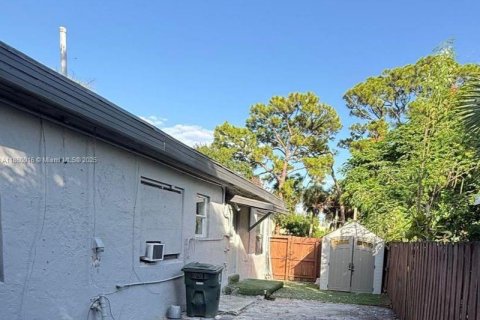 Commercial property in St. Lucie, Florida 178.37 sq.m. № 1979555 - photo 30