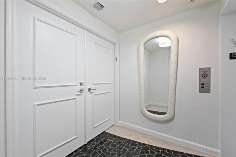 Купить кондоминиум в Бэл-Харбор, Флорида 2 спальни, 200.67м2, № 2057396 - фото 8