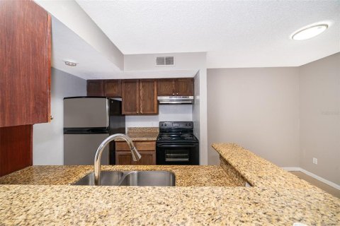 Condo in Orlando, Florida, 1 bedroom  № 1832054 - photo 13
