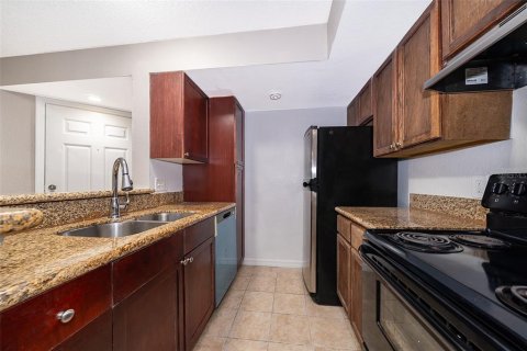 Condo in Orlando, Florida, 1 bedroom  № 1832054 - photo 11