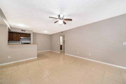 Condo in Orlando, Florida, 1 bedroom  № 1832054 - photo 7