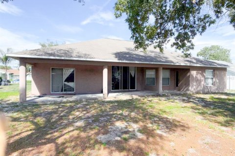 Villa ou maison à vendre à Spring Hill, Floride: 4 chambres, 193.24 m2 № 2225819 - photo 4