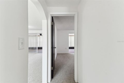 House in Holiday, Florida 2 bedrooms, 135.73 sq.m. № 1718702 - photo 21