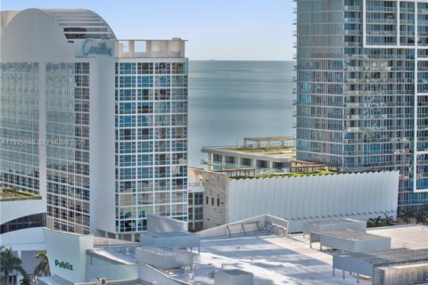 Condo in Miami Beach, Florida, 1 bedroom  № 1993370 - photo 19