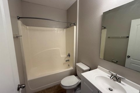 House in Winter Haven, Florida 3 bedrooms, 135.64 sq.m. № 1803836 - photo 16