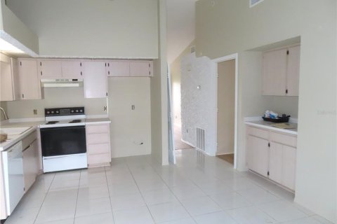 Condo in Clearwater, Florida, 2 bedrooms  № 2157888 - photo 11