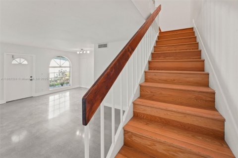 Condominio en alquiler en Miami, Florida, 2 dormitorios, 92.34 m2 № 1890816 - foto 13