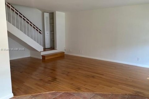 Condominio en alquiler en Miami, Florida, 2 dormitorios, 92.34 m2 № 1890816 - foto 6