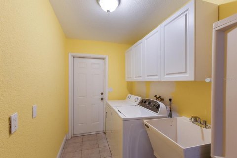 House in Bradenton, Florida 4 bedrooms, 176.98 sq.m. № 1853391 - photo 24
