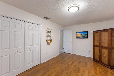 House in Bradenton, Florida 4 bedrooms, 176.98 sq.m. № 1853391 - photo 21