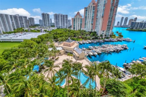 Copropriété à vendre à Aventura, Floride: 2 chambres, 153.29 m2 № 2035721 - photo 2