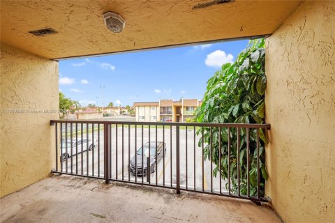 Copropriété à louer à Lauderhill, Floride: 1 chambre, 78.04 m2 № 1966347 - photo 25