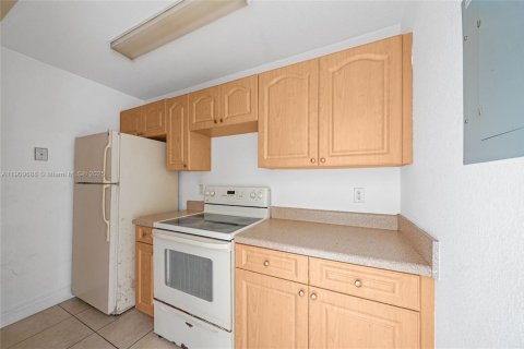 Copropriété à louer à Lauderhill, Floride: 1 chambre, 78.04 m2 № 1966347 - photo 11