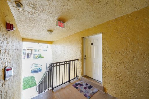 Copropriété à louer à Lauderhill, Floride: 1 chambre, 78.04 m2 № 1966347 - photo 28