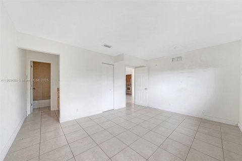 Copropriété à louer à Lauderhill, Floride: 1 chambre, 78.04 m2 № 1966347 - photo 18