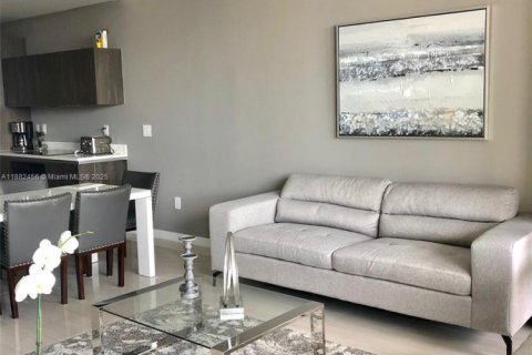 Copropriété à vendre à Miami, Floride: 1 chambre, 87.33 m2 № 1930791 - photo 12