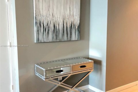 Copropriété à vendre à Miami, Floride: 1 chambre, 87.33 m2 № 1930791 - photo 16