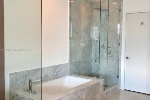 Copropriété à vendre à Miami, Floride: 1 chambre, 87.33 m2 № 1930791 - photo 23