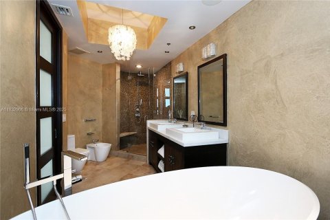 Copropriété à louer à Miami Beach, Floride: 2 chambres, 147.81 m2 № 1934565 - photo 15