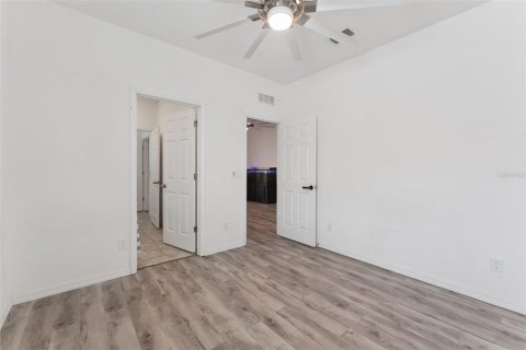Casa en venta en Apopka, Florida, 4 dormitorios, 214.98 m2 № 2216710 - foto 15