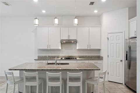 Casa en venta en Apopka, Florida, 4 dormitorios, 214.98 m2 № 2216710 - foto 9