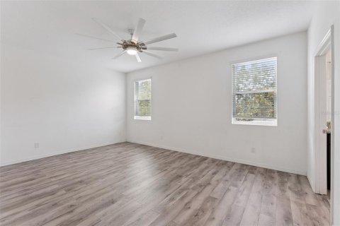 Casa en venta en Apopka, Florida, 4 dormitorios, 214.98 m2 № 2216710 - foto 20