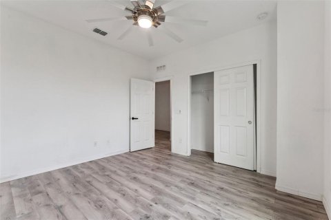 Casa en venta en Apopka, Florida, 4 dormitorios, 214.98 m2 № 2216710 - foto 19