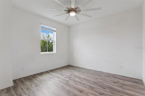 Casa en venta en Apopka, Florida, 4 dormitorios, 214.98 m2 № 2216710 - foto 14