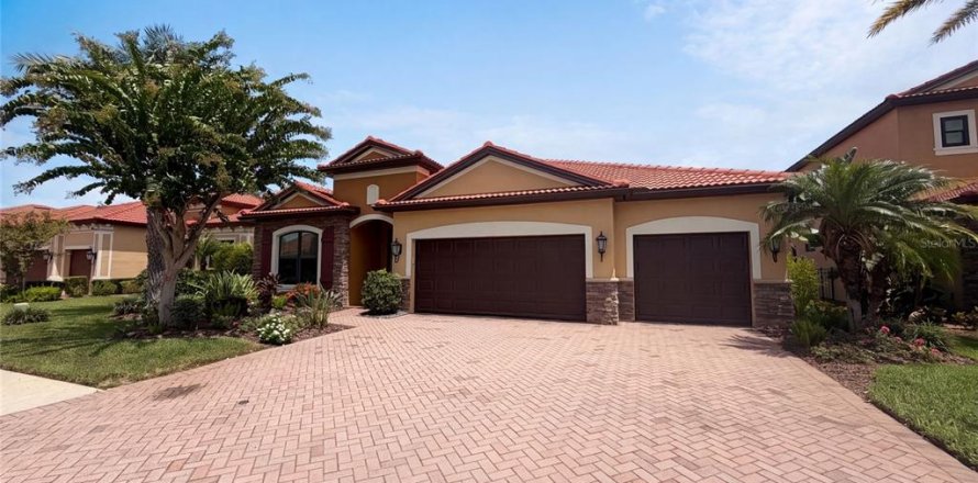 Villa ou maison à Palm Harbor, Floride 4 chambres, 292.92 m2 № 2220803