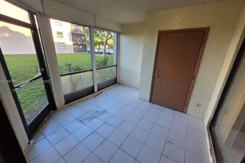 Condo in Miramar, Florida, 2 bedrooms  № 1942218 - photo 7