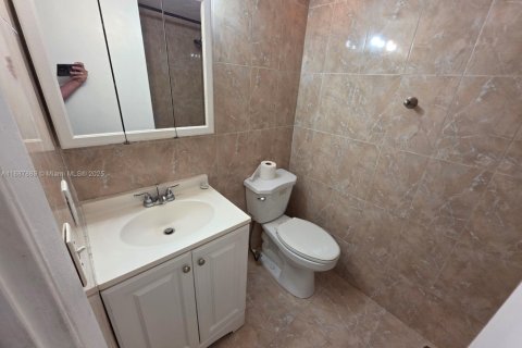 Condo in Miramar, Florida, 2 bedrooms  № 1942218 - photo 10