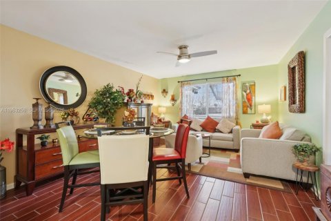 Condo in Fort Lauderdale, Florida, 1 bedroom № 2007550 - photo 14