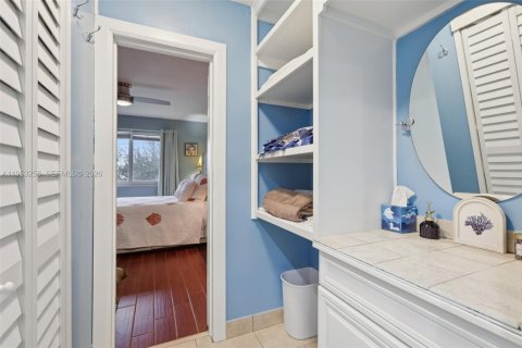Condo in Fort Lauderdale, Florida, 1 bedroom № 2007550 - photo 27