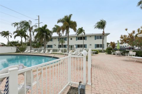 Condo in Fort Lauderdale, Florida, 1 bedroom № 2007550 - photo 30